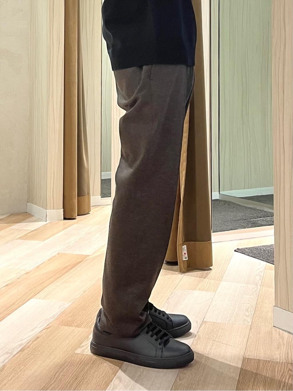 URAさんの「TAKEO KIKUCHI｜アンチピリング タートルネック ニット」を使ったコーディネート