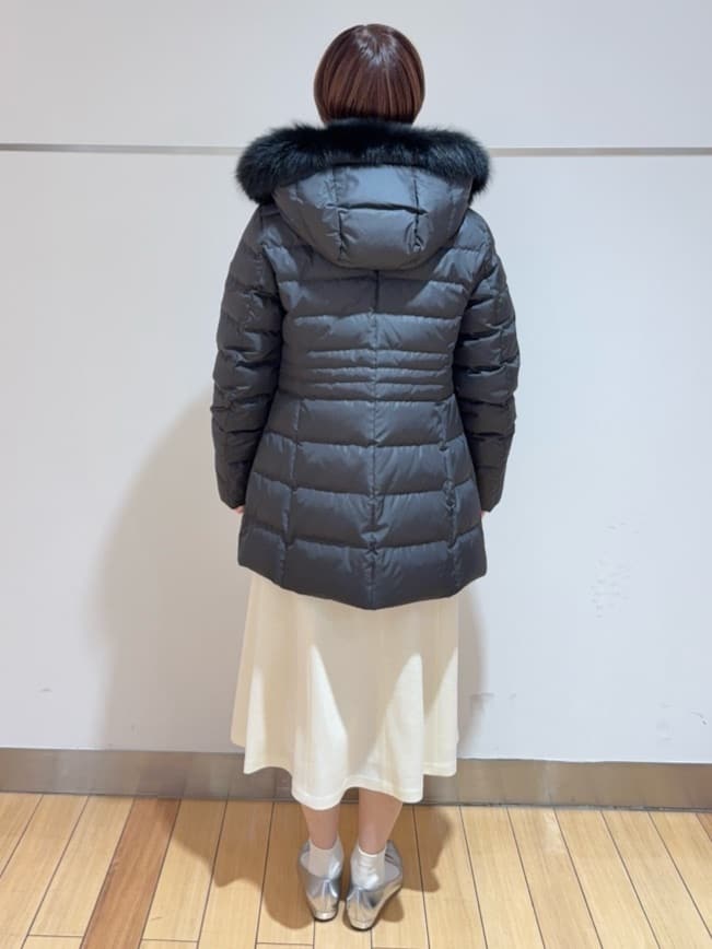 あやさんの「UNTITLED｜【はっ水機能/フード取り外し可】ミディダウンコート」を使ったコーディネート