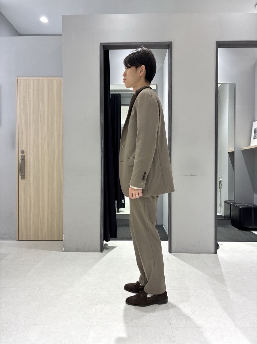 わいずみさんの「TAKEO KIKUCHI｜【360&deg;ストレッチ／セットアップ対応】None Of Stress ジャケット」を使ったコーディネート