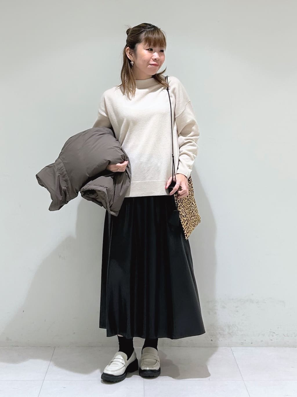 tsuyuさんの「INDIVI｜【撥水／洗える／デザイン衿】ステッチレス ショートダウンコート」を使ったコーディネート
