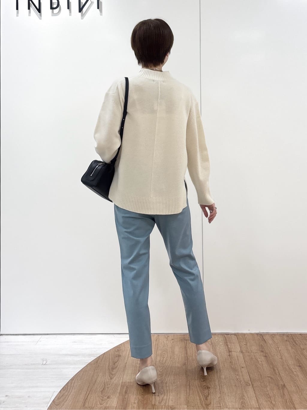 kanaeさんの「INDIVI｜【冬ニット人気NO．1！／カシミヤ混】ミドルゲージハイネックニット」を使ったコーディネート