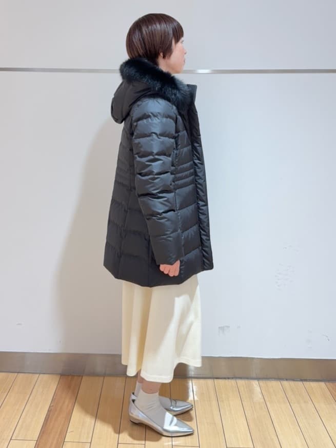 あやさんの「UNTITLED｜【はっ水機能/フード取り外し可】ミディダウンコート」を使ったコーディネート