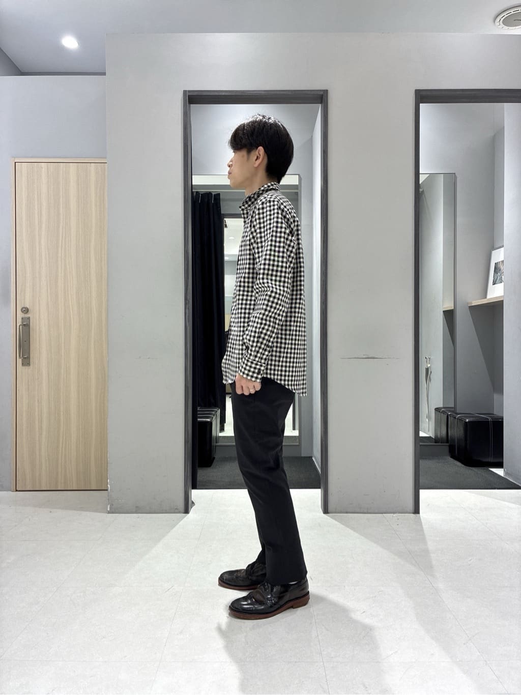 わいずみさんの「TAKEO KIKUCHI｜【Air Palette Knit】ワンポイント カラーニット プルオーバー」を使ったコーディネート