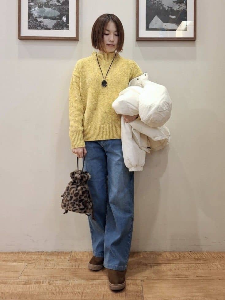 まあるさんの「SHOO･LA･RUE｜【撥水/あったか】たっぷり着られる 中綿モンスターショートコート」を使ったコーディネート