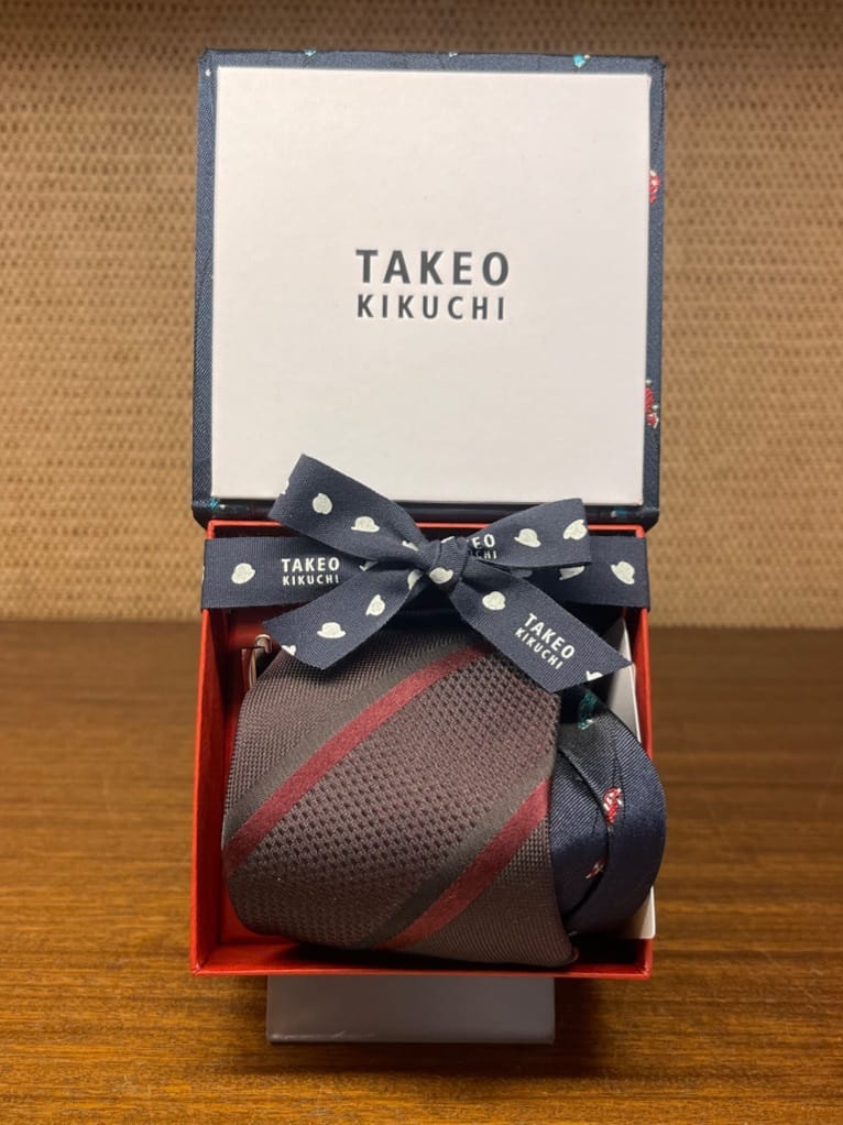 iwさんの「TAKEO KIKUCHI｜【BOXセット】クラシックシャドーストライプ ネクタイ＆タイバー」を使ったコーディネート