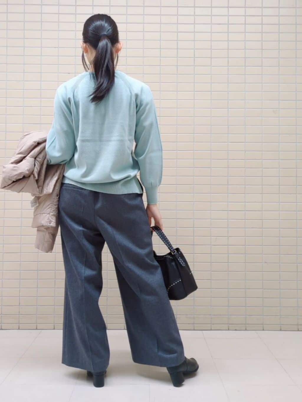 ひまりさんの「Reflect｜【ゆったり着られる◎】ラグランスリーブニット」を使ったコーディネート