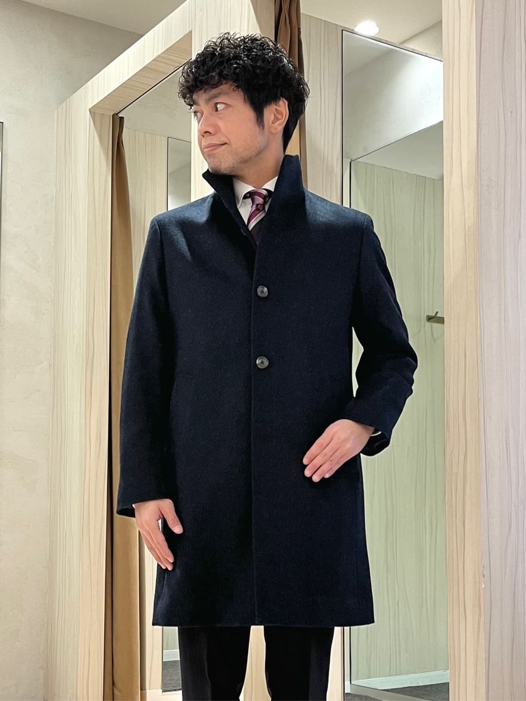 URAさんの「TAKEO KIKUCHI｜【ウールカシミヤブレンド】ビーバー調 スタンドカラー コート」を使ったコーディネート