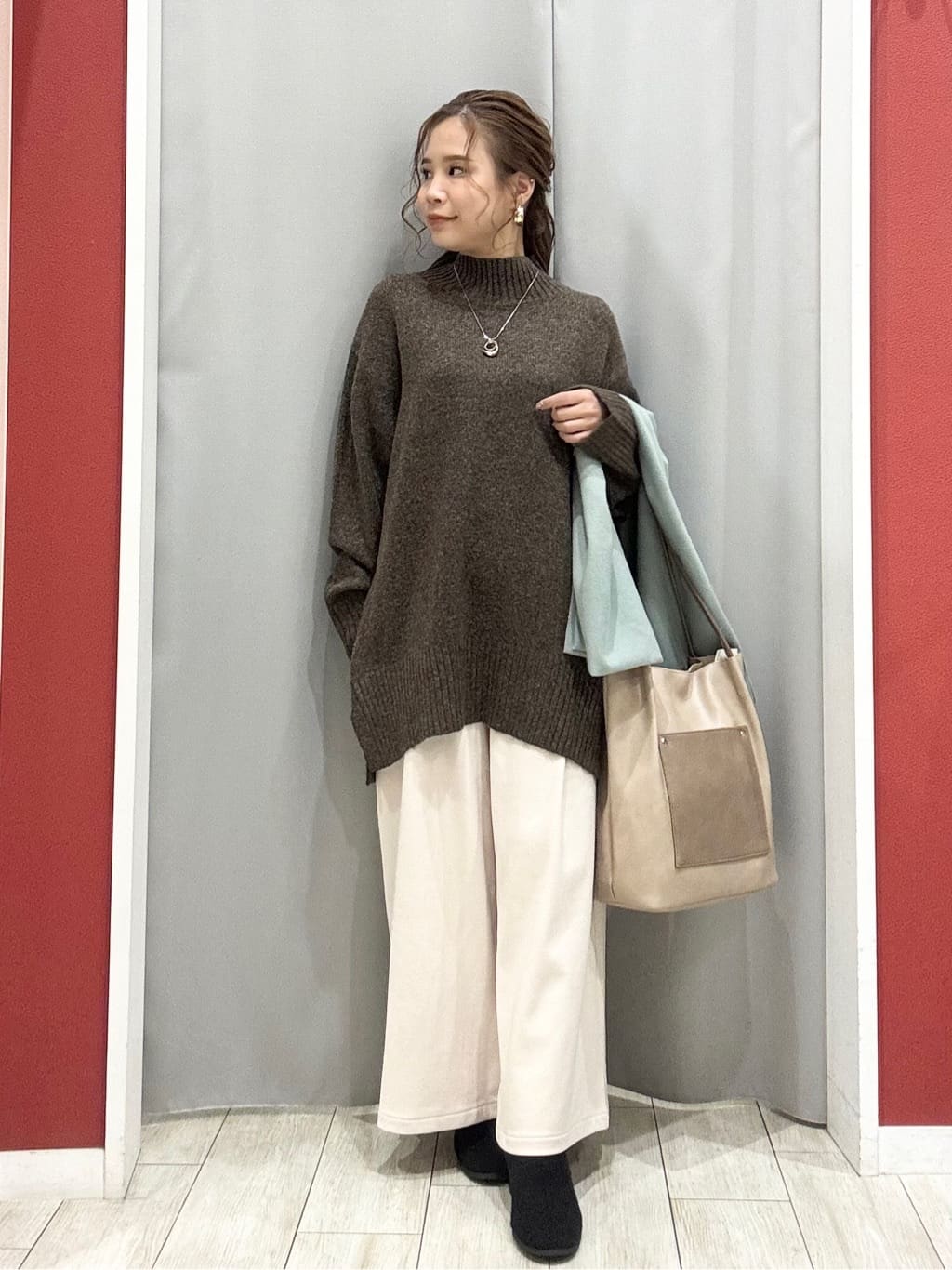 shioさんの「SHOO･LA･RUE｜【S-LL】ゆるシルエットな メランジタートルニット」を使ったコーディネート