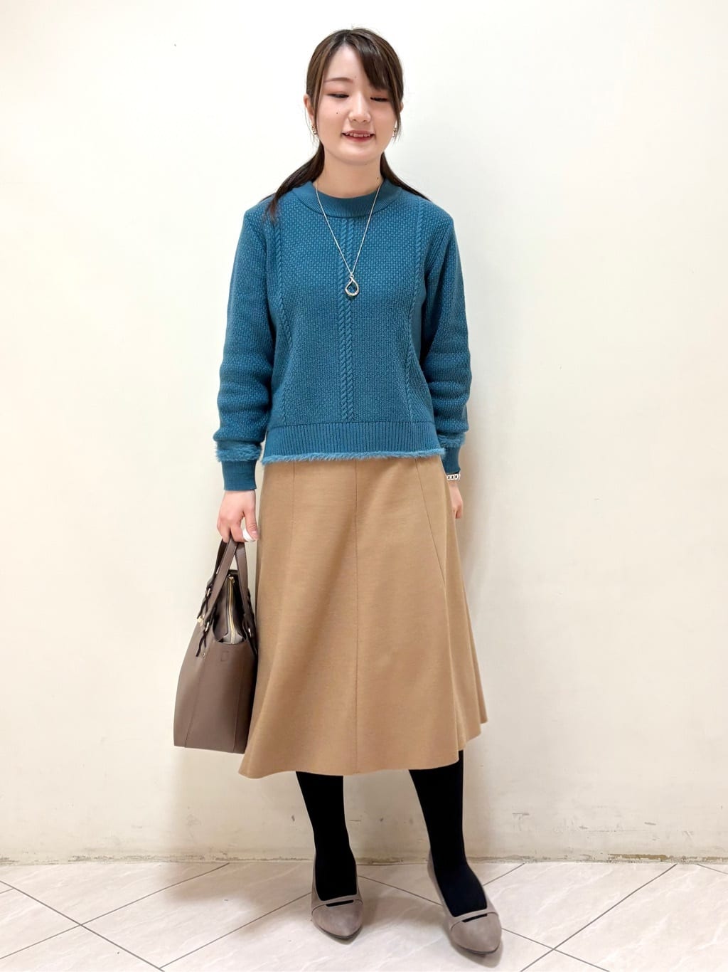 mikiさんの「Reflect｜【ほんのりラメ感◎】ケーブル柄ニット」を使ったコーディネート