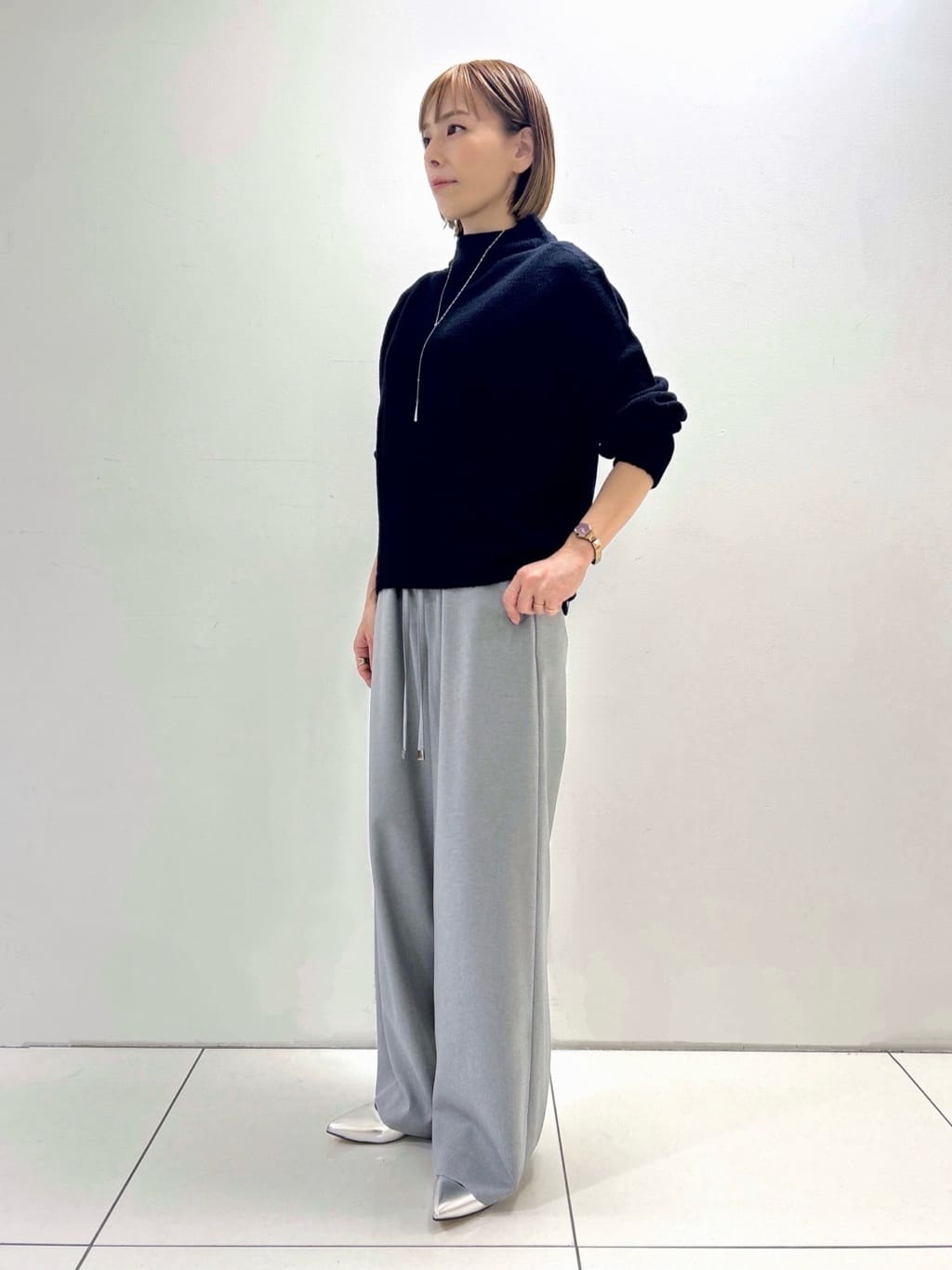 hacoさんの「UNTITLED｜【洗える】スポンディッシュ ボトルネックニット」を使ったコーディネート