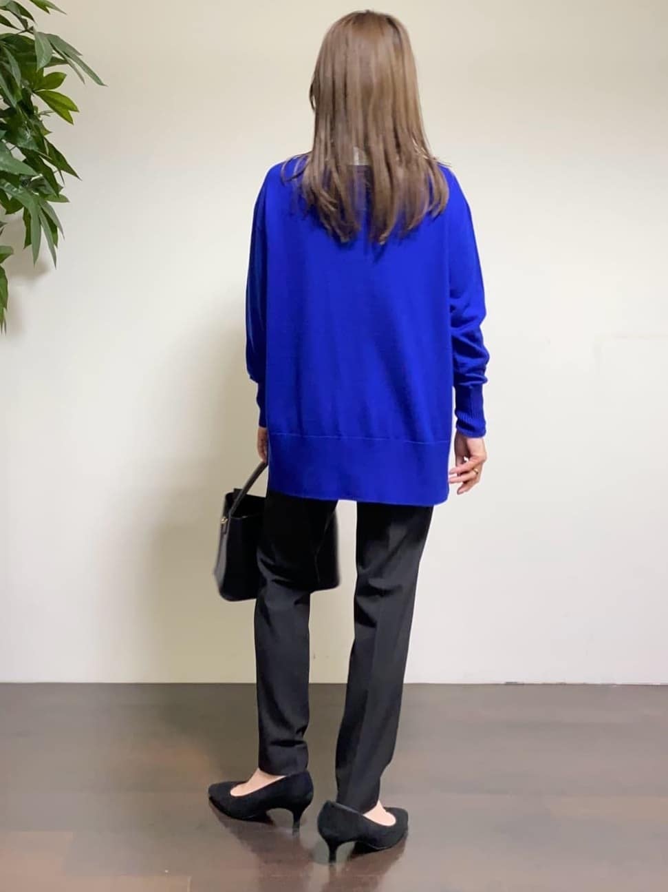 tomoさんの「UNTITLED｜【8色展開/体型カバー】魅せるタイムレスニット」を使ったコーディネート