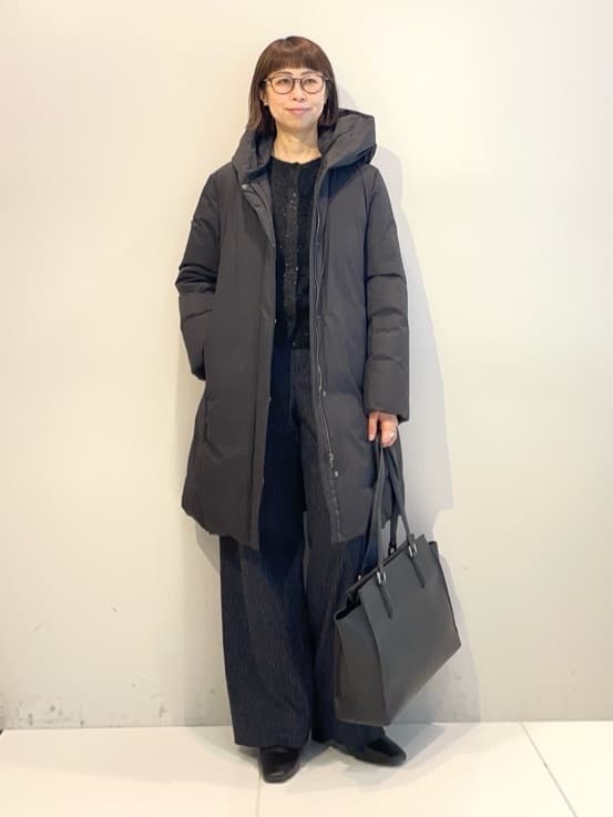 murayamaさんの「INDIVI｜【撥水／洗える】ステッチレス ロングダウンコート」を使ったコーディネート