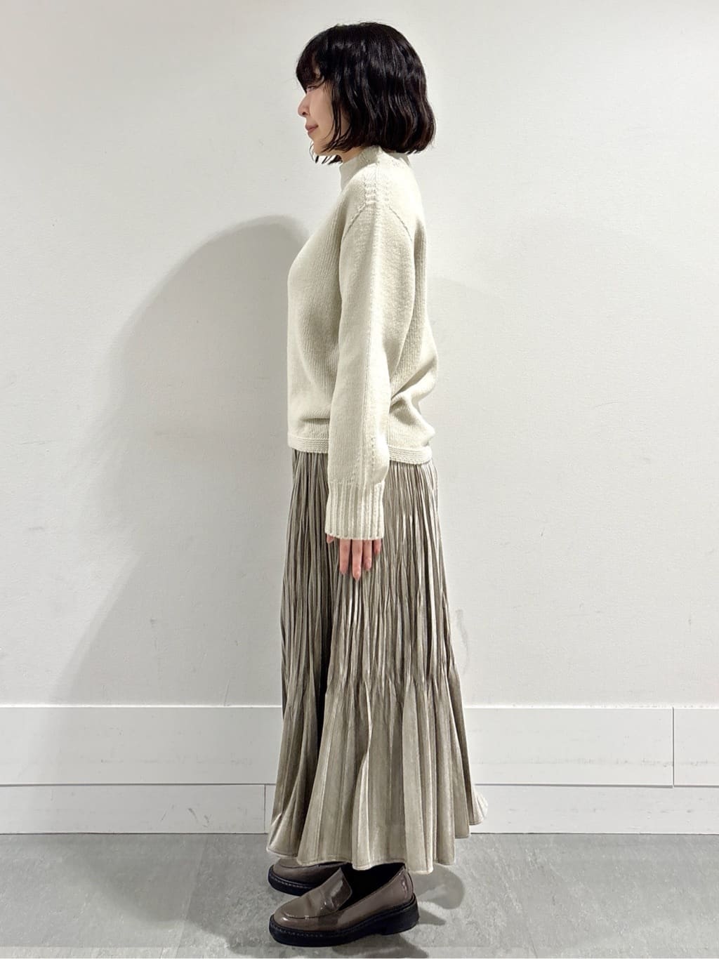 モエカさんの「UNTITLED｜【洗える】スポンディッシュ ボトルネックニット」を使ったコーディネート