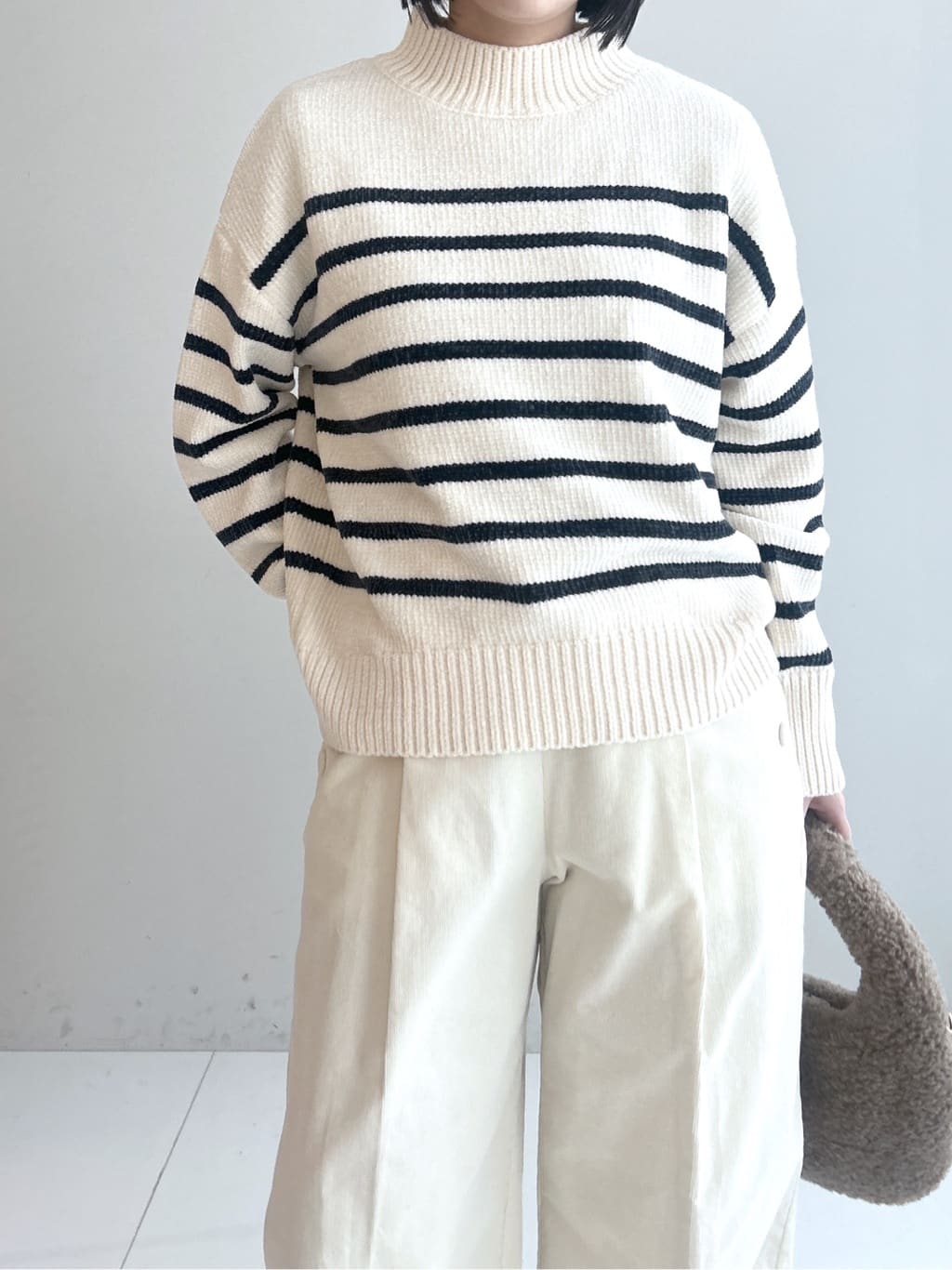 Hirokaさんの「Dessin｜ウール混クルーネックコート」を使ったコーディネート