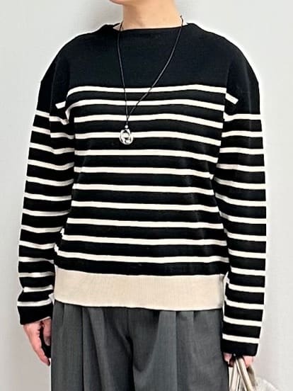 みなこさんの「UNTITLED｜【洗える/ウエスト後ろゴム】ウール混　タックワイドパンツ」を使ったコーディネート