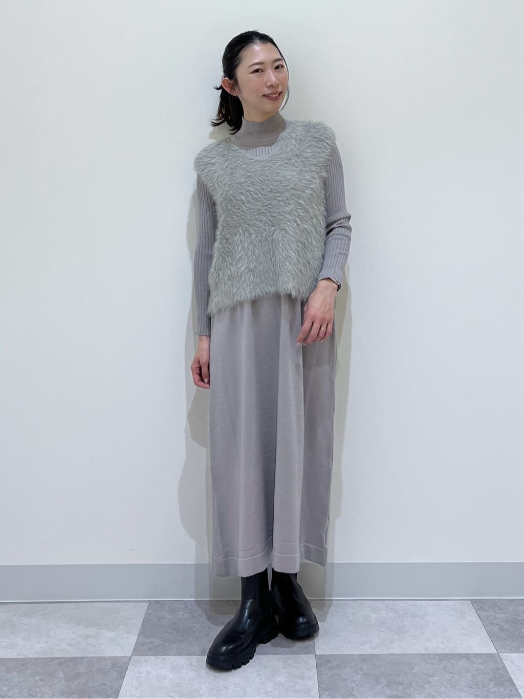 canaさんの「Dessin｜【2点セット・洗える】シャギーベストニットワンピース」を使ったコーディネート