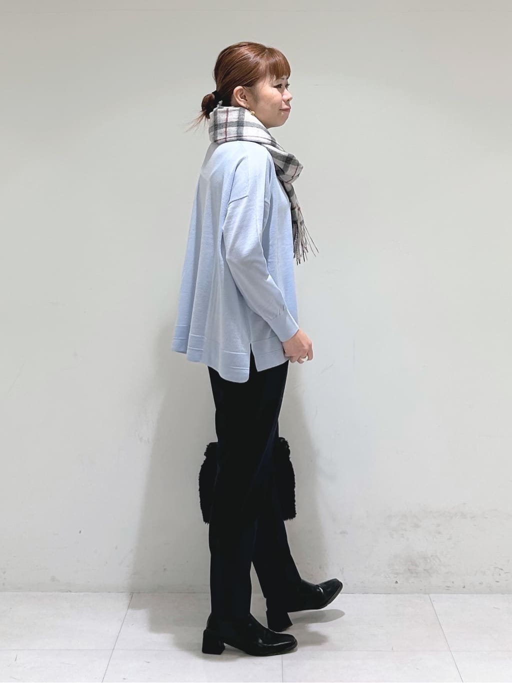tsuyuさんの「INDIVI｜ウォッシャブルウールストール」を使ったコーディネート