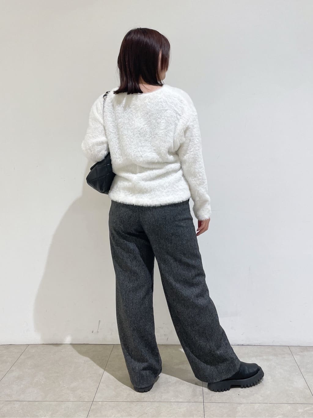 emikaさんの「INDIVI｜【洗える】エアリーシャギートップス」を使ったコーディネート