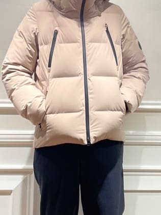 橋本さんの「DRESSTERIOR｜◆【700フィルパワー/高品質ダウン】ホワイトグース ホットメルトダウンMark2」を使ったコーディネート