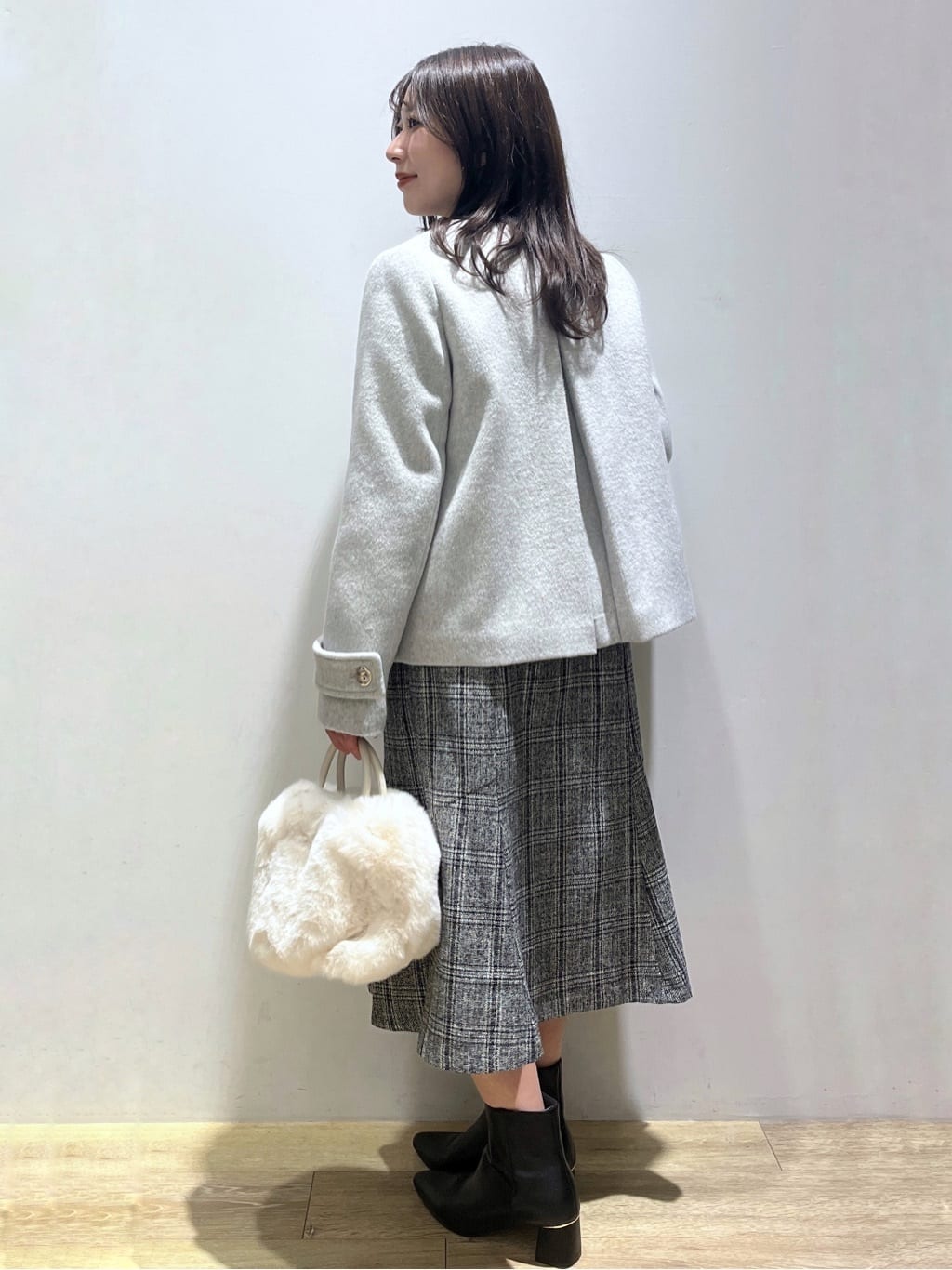 さやかさんの「index｜ゴールドパーツ付きボウタイニット【洗濯機OK】《10col／XS～LL》」を使ったコーディネート