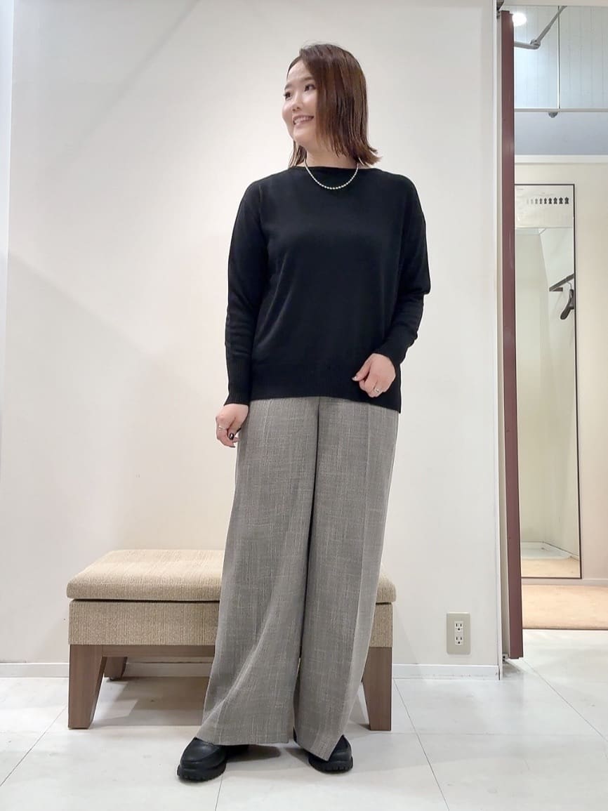 YUIさんの「UNTITLED｜【8色展開/体型カバー】魅せるタイムレスニット」を使ったコーディネート