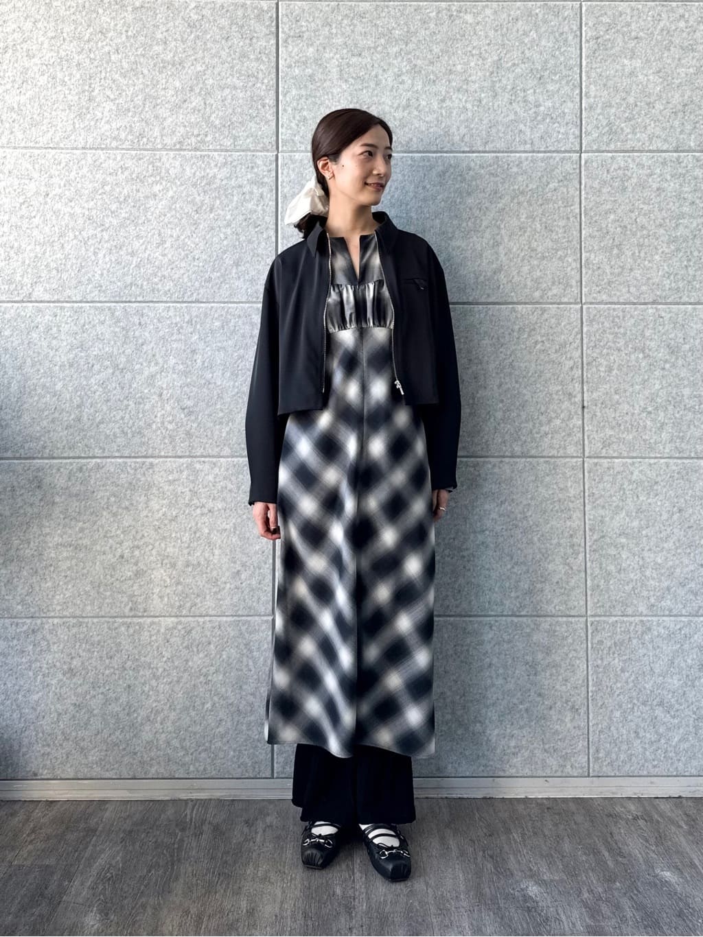 uchi__yamaさんの「CODE A｜shadow check femi dress」を使ったコーディネート