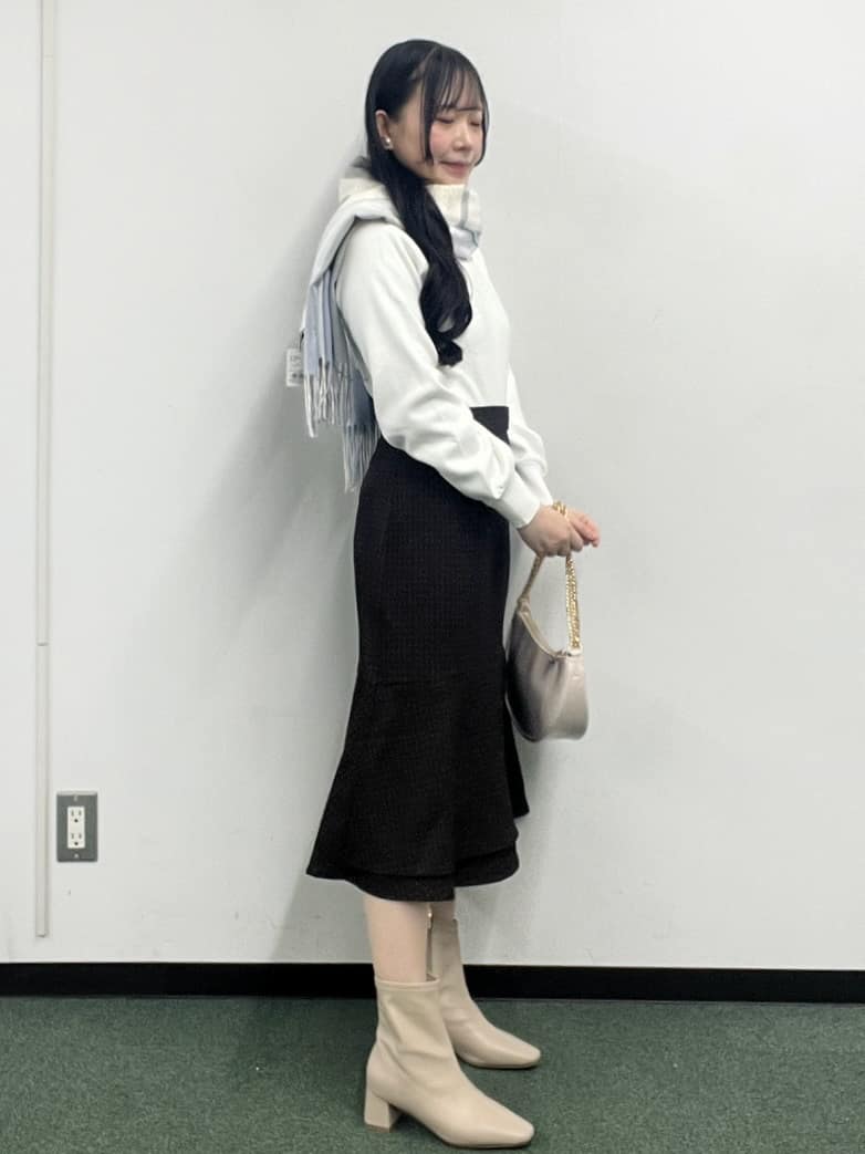 Hitomiさんの「index｜ラメスカラップビジューデザインニット【洗濯機OK】《6col／S～LL》」を使ったコーディネート