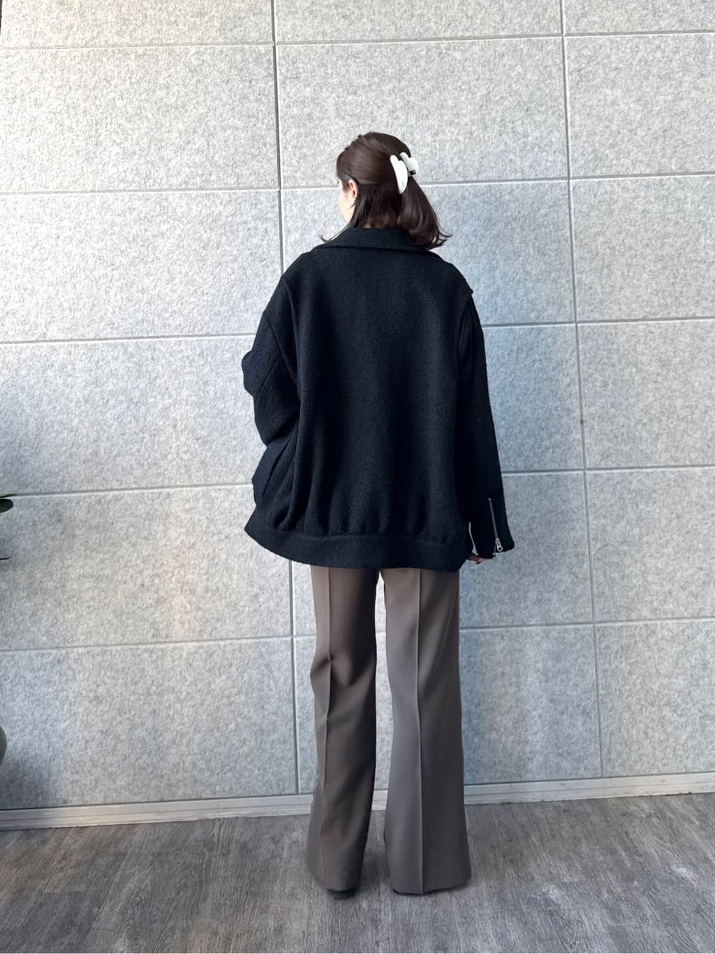 uchi__yamaさんの「CODE A｜line zip trousers」を使ったコーディネート