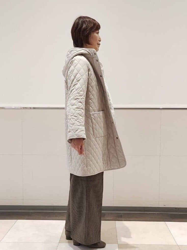 ミユさんの「SHOO･LA･RUE｜【撥水/フード取り外し可】自然にくびれる あったかダイヤ柄キルトコート【CIRCRIC】」を使ったコーディネート