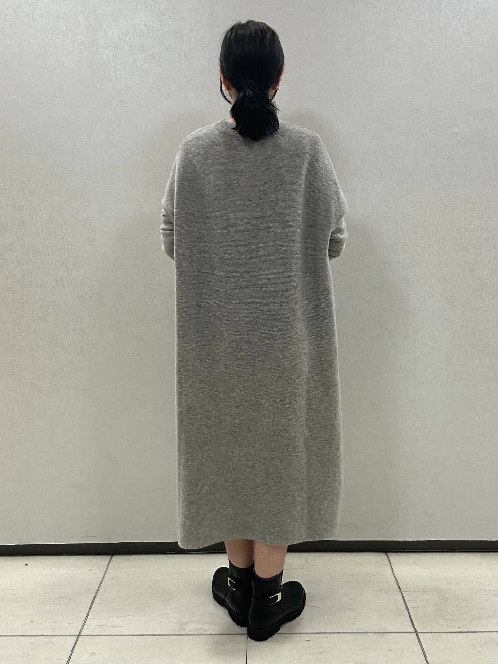 miiさんの「UNTITLED｜【ロング丈/ゆったりシルエット】テントライン ニットワンピース」を使ったコーディネート