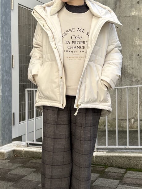 ga_riさんの「THE SHOP TK｜【すっきり見えシルエット】上品ふわもこ中綿ブルゾン」を使ったコーディネート