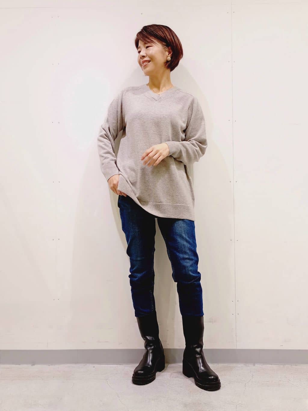 Kさんの「INDIVI｜【洗える／チュニック丈／カシミヤ混】スリットデザインVネックニット」を使ったコーディネート