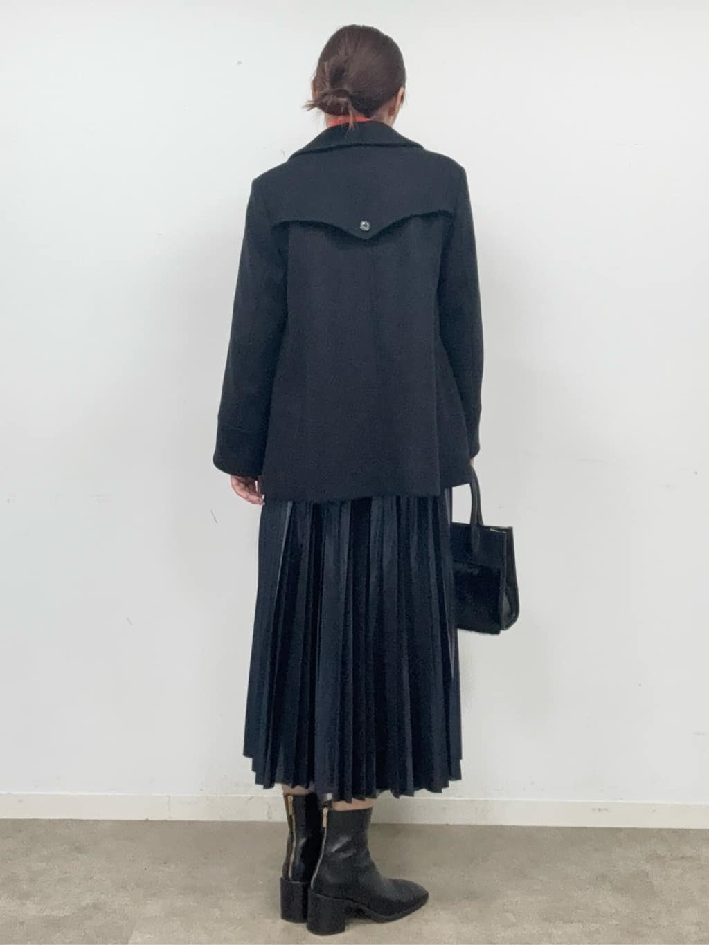 BUNさんの「DRESSTERIOR｜◆【洗える/ストレッチ性/オンオフ】箔プリントプリーツスカート」を使ったコーディネート