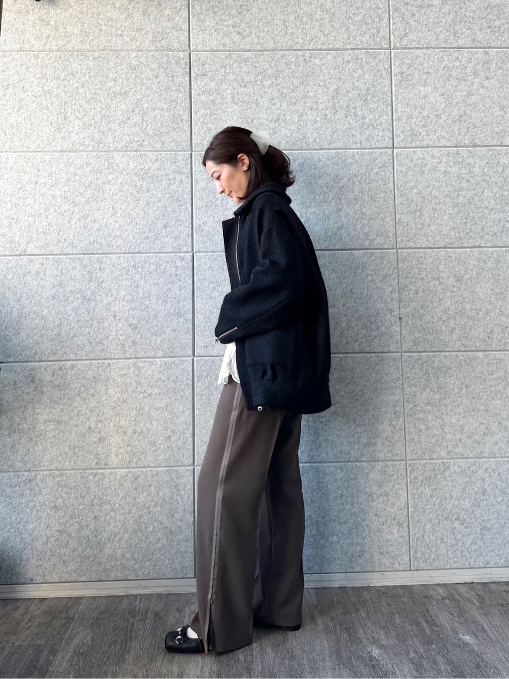 uchi__yamaさんの「CODE A｜line zip trousers」を使ったコーディネート