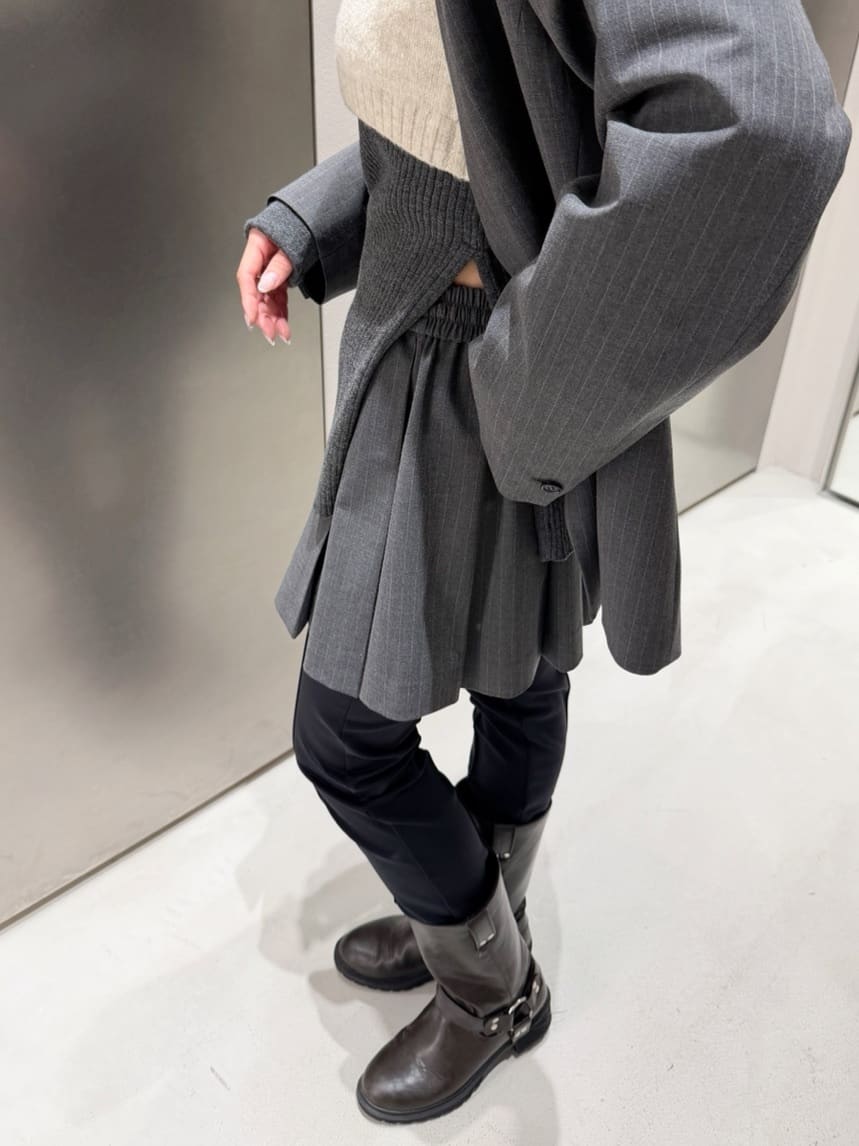 kanamiさんの「CODE A｜tailored mood mini skirt」を使ったコーディネート