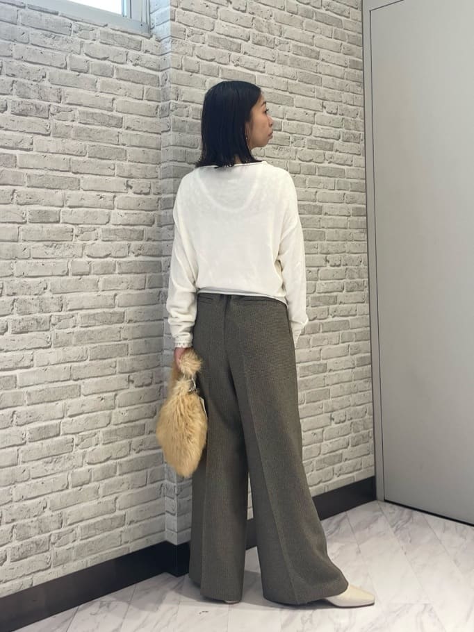 Mikoさんの「INDIVI｜ガンクラブチェックワイドパンツ」を使ったコーディネート