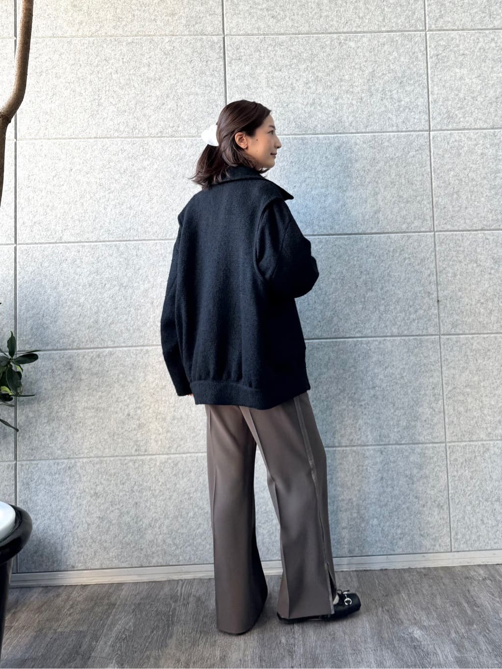 uchi__yamaさんの「CODE A｜line zip trousers」を使ったコーディネート
