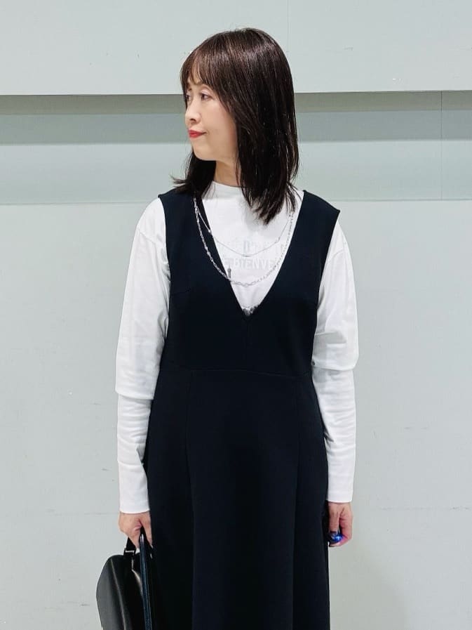 makiさんの「UNTITLED｜【洗える/コットン100%】グラフィックロンT」を使ったコーディネート