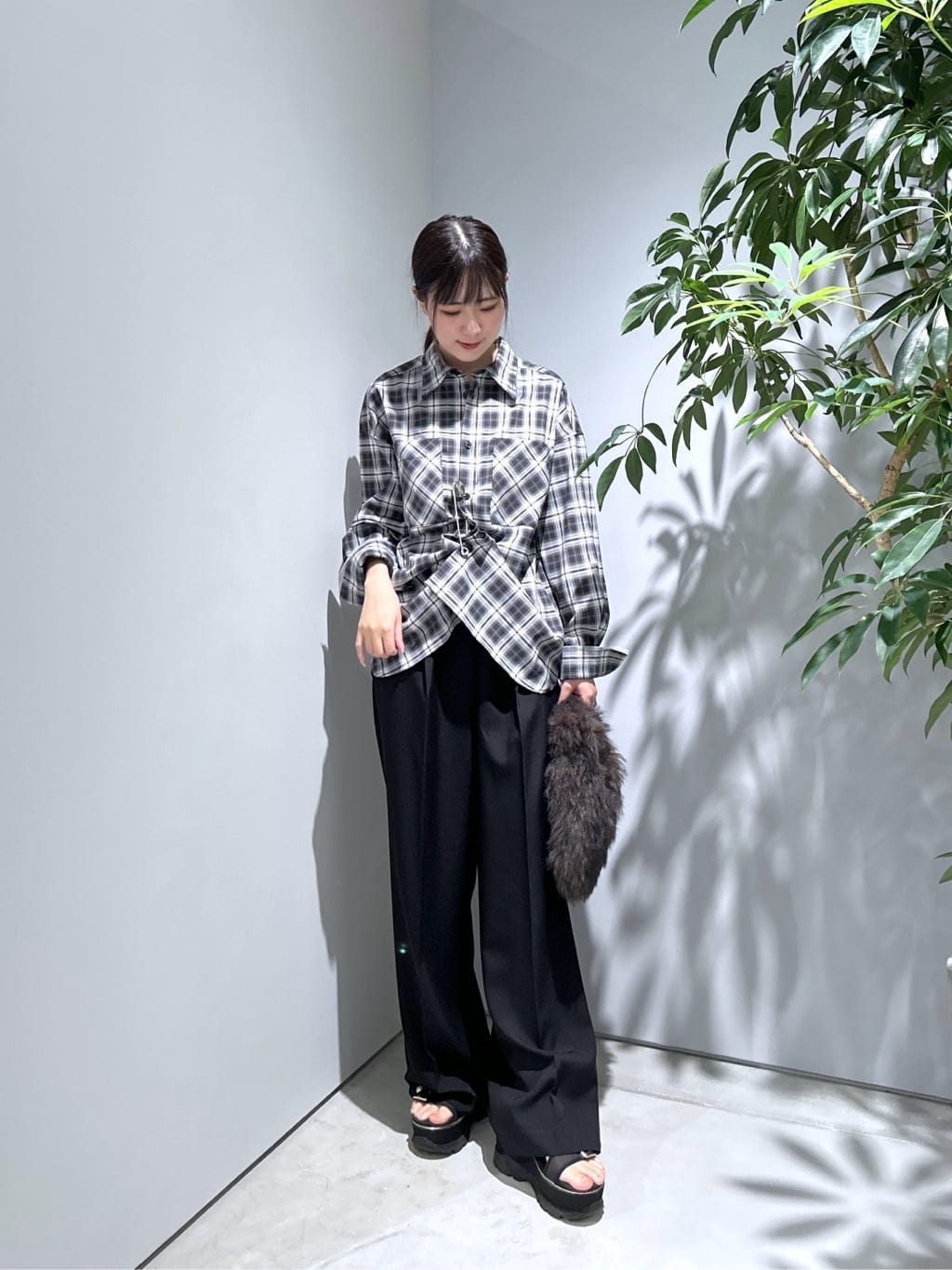 Renoさんの「INDIVI｜オンブレチェックシャツ」を使ったコーディネート
