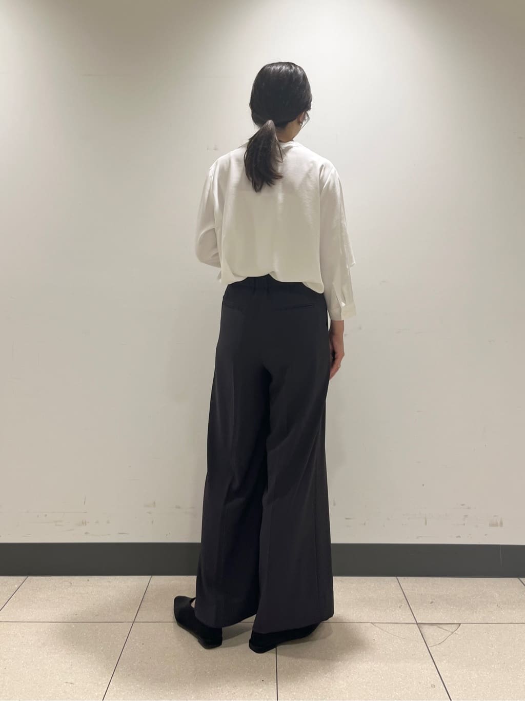 shokoさんの「INDIVI｜【羽織りとしても活躍！】ケープカラーブラウス」を使ったコーディネート