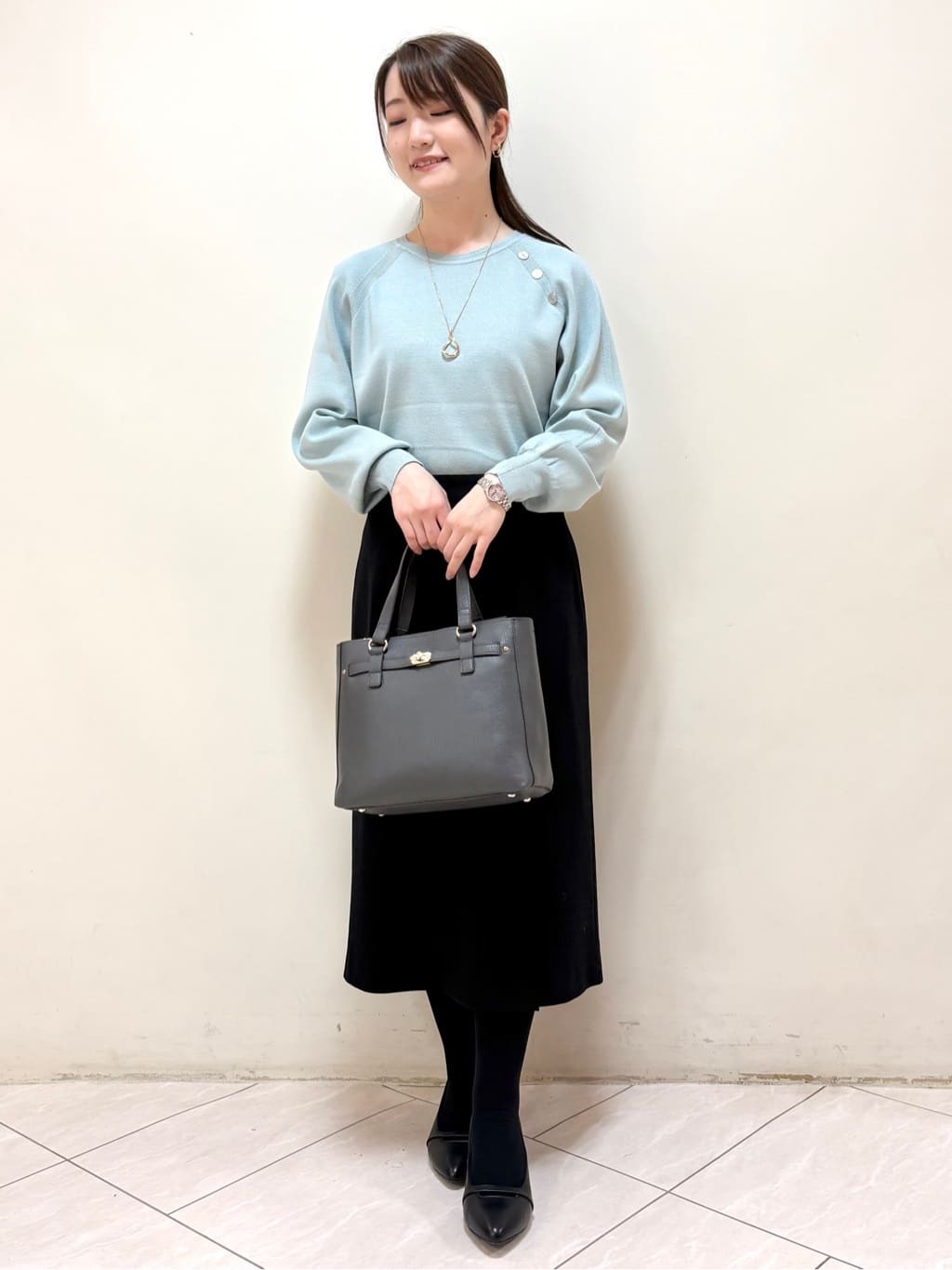 mikiさんの「Reflect｜【すっきりシルエット／通勤におすすめ◎】キレイめジャージタイトスカート」を使ったコーディネート