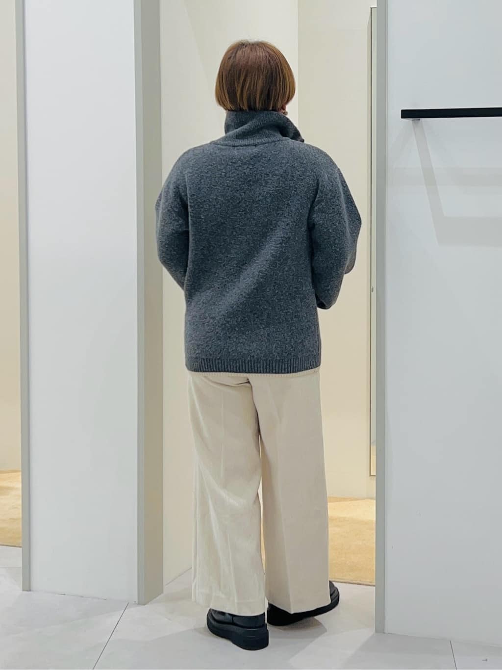タナさんの「THE SHOP TK｜【洗える】ほど良くラフで女性らしい ハーフZIPニット」を使ったコーディネート