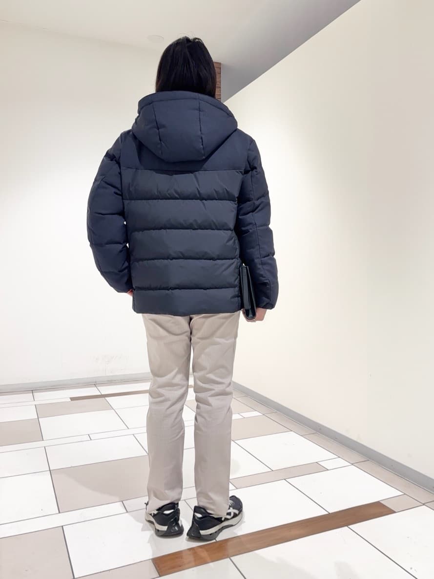 及川さんの「TAKEO KIKUCHI｜カラーコンビ ダウンブルゾン」を使ったコーディネート