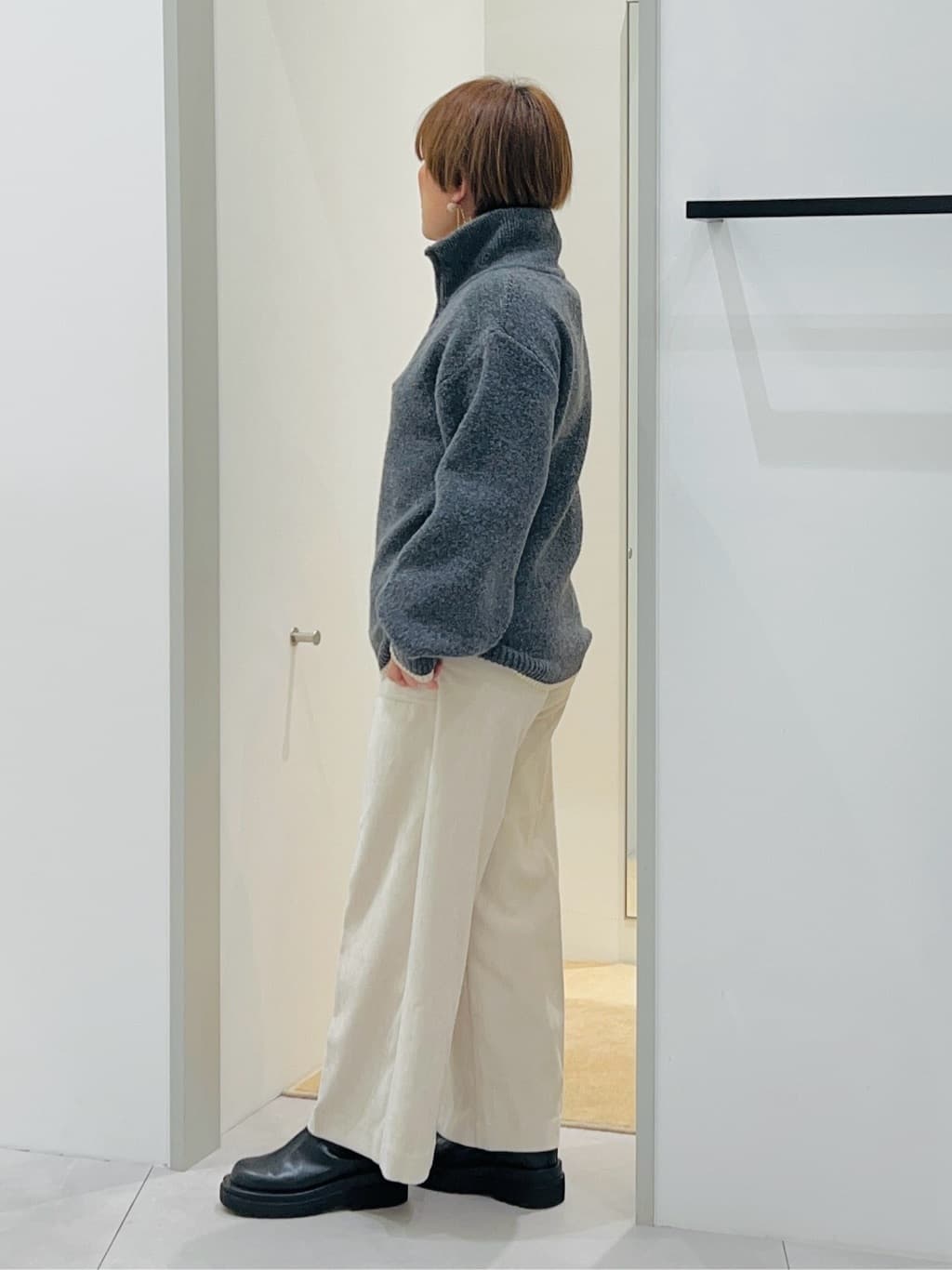 タナさんの「THE SHOP TK｜【洗える】ほど良くラフで女性らしい ハーフZIPニット」を使ったコーディネート