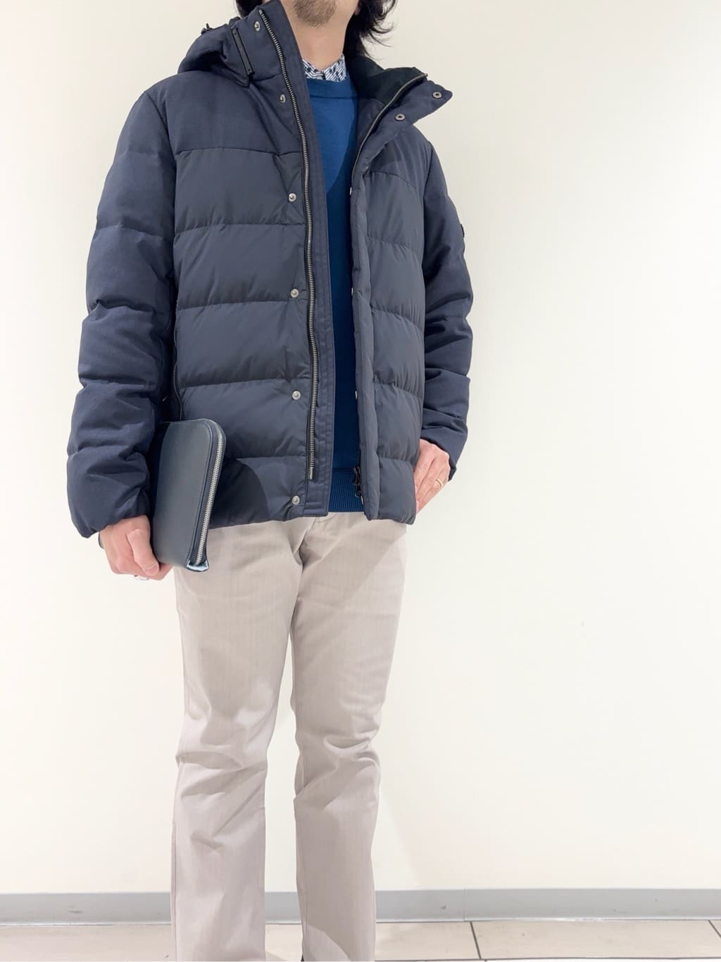 及川さんの「TAKEO KIKUCHI｜カラーコンビ ダウンブルゾン」を使ったコーディネート