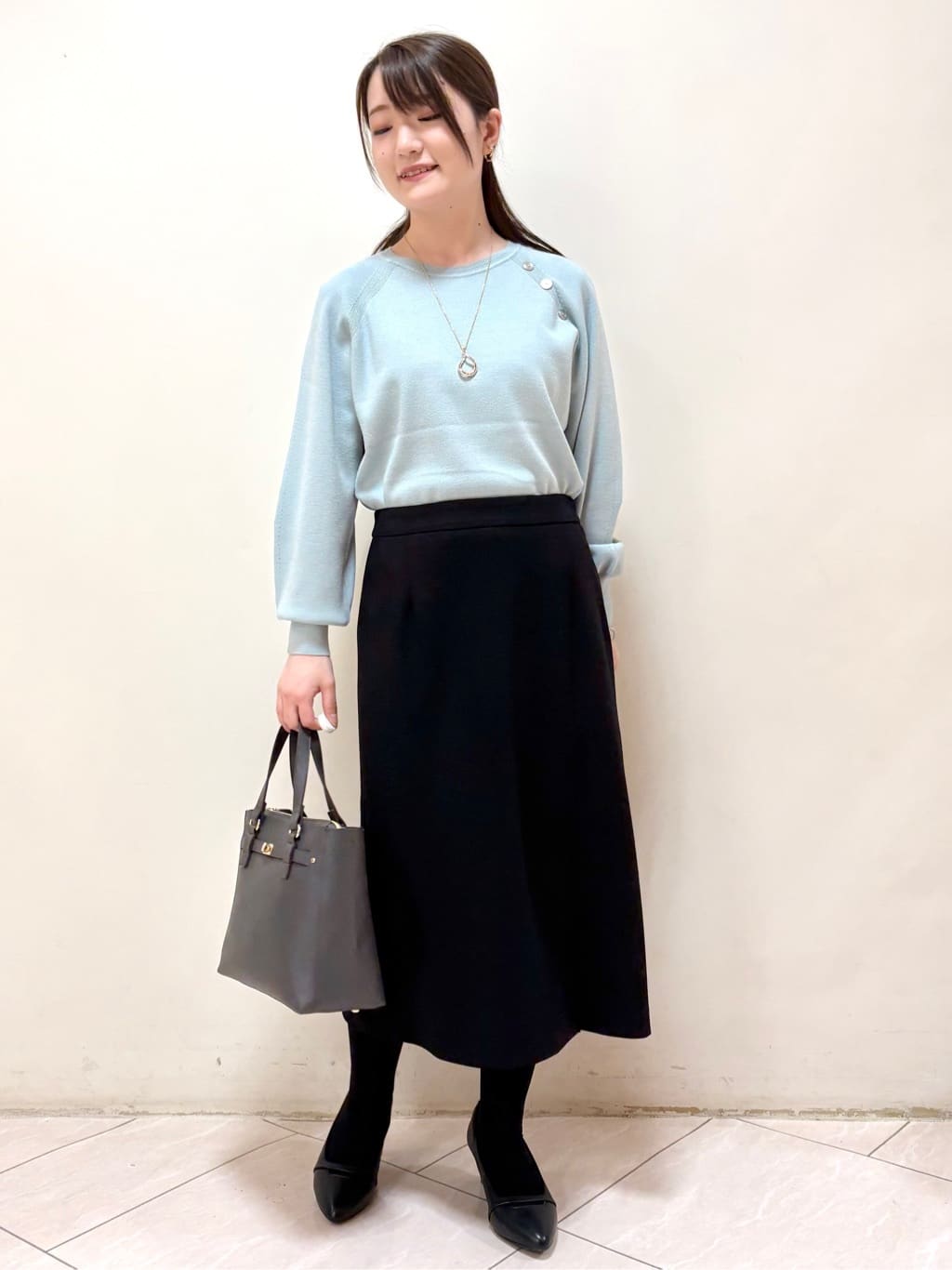 mikiさんの「Reflect｜【すっきりシルエット／通勤におすすめ◎】キレイめジャージタイトスカート」を使ったコーディネート