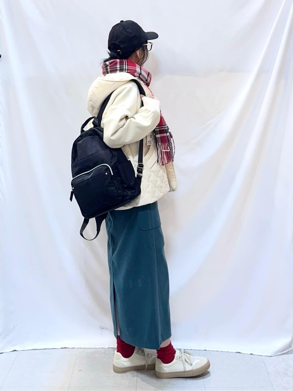 𝐇𝐢𝐫𝐨𝐦𝐢さんの「SHOO･LA･RUE｜【S-LL/洗濯機可】ふわふわがやみつきになる柔らかさ スウェットライクロゴニット」を使ったコーディネート