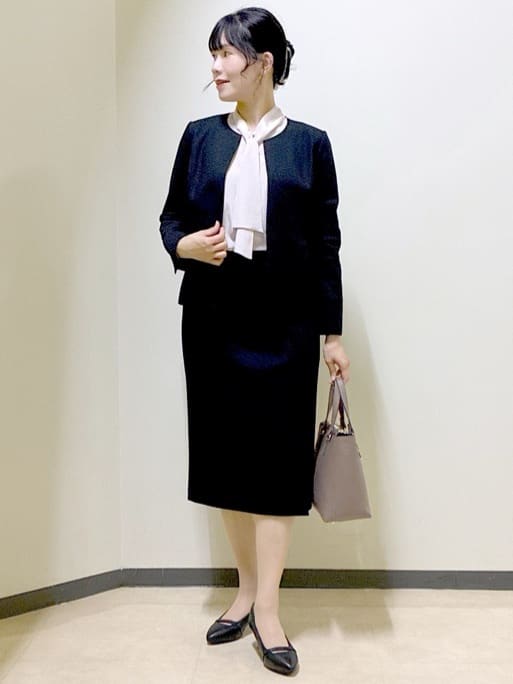  beni_gingerさんの「Reflect｜【セットアップ可／すっきりシルエット／通勤におすすめ◎】キレイめジャージタイトスカート」を使ったコーディネート