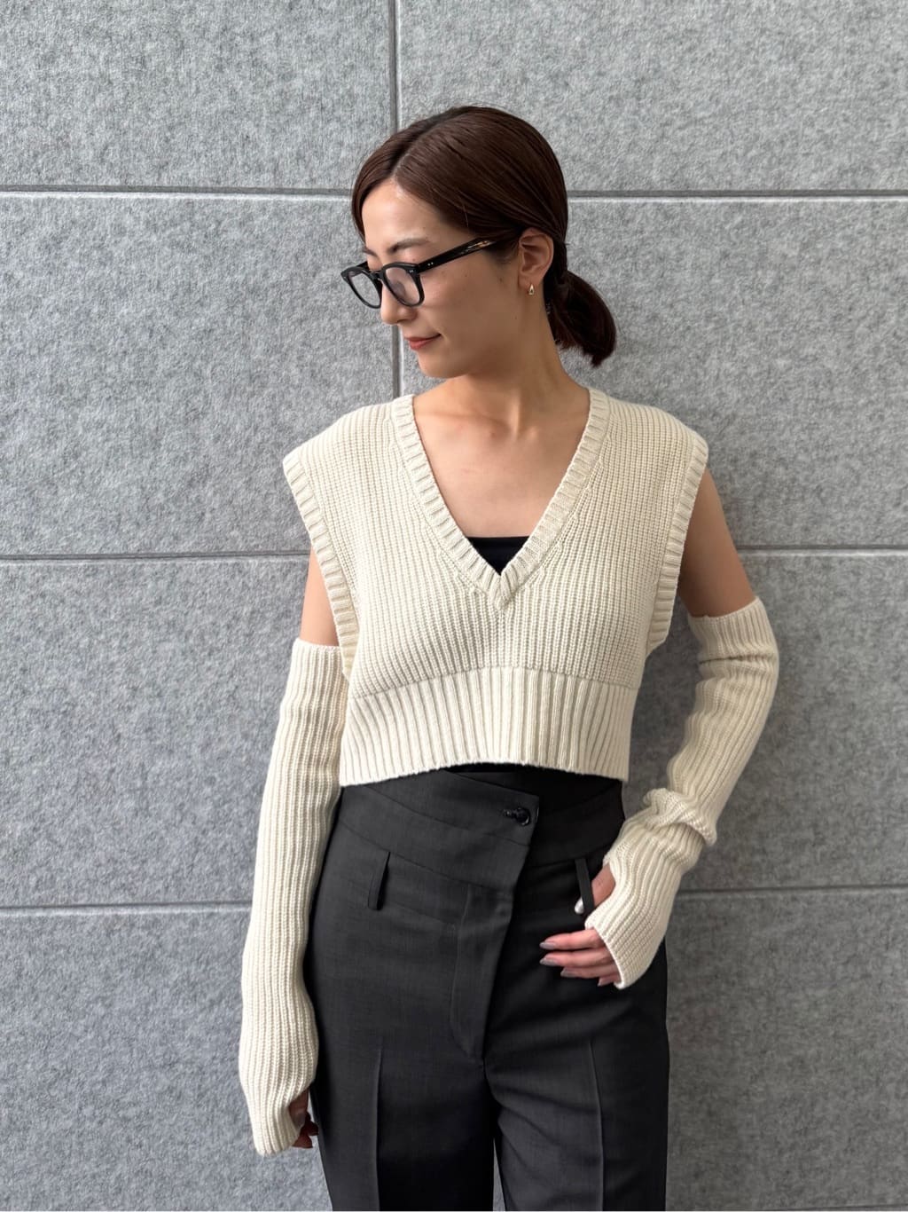 uchi__yamaさんの「CODE A｜dual form vest knit」を使ったコーディネート
