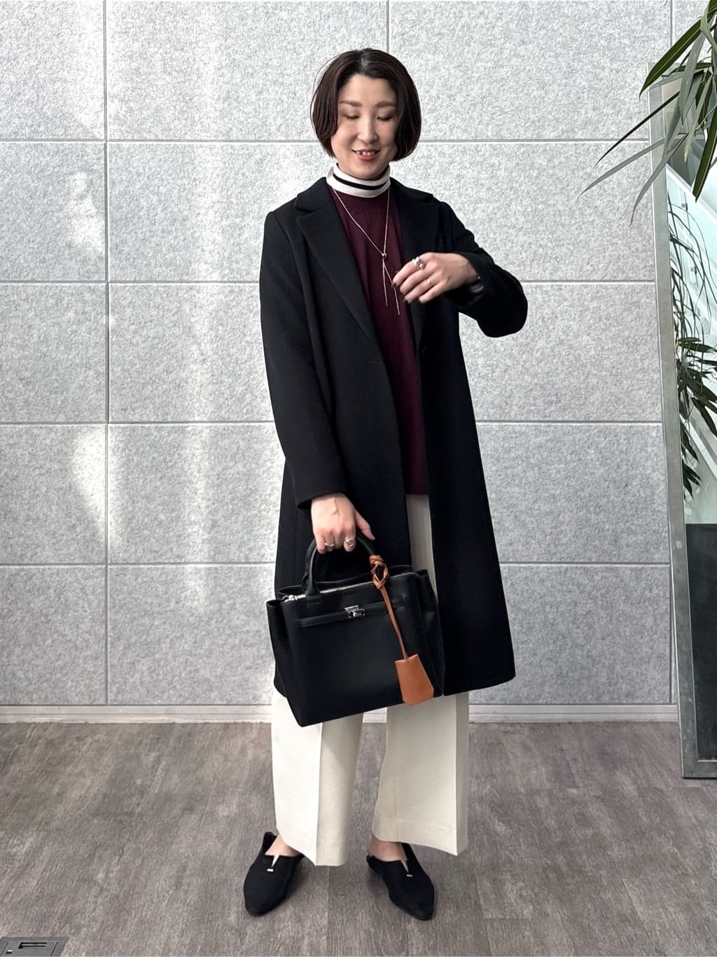 yuriさんの「INDIVI｜【洗える／毛玉になりにくい】エクストラファインウール ハイネックニット」を使ったコーディネート